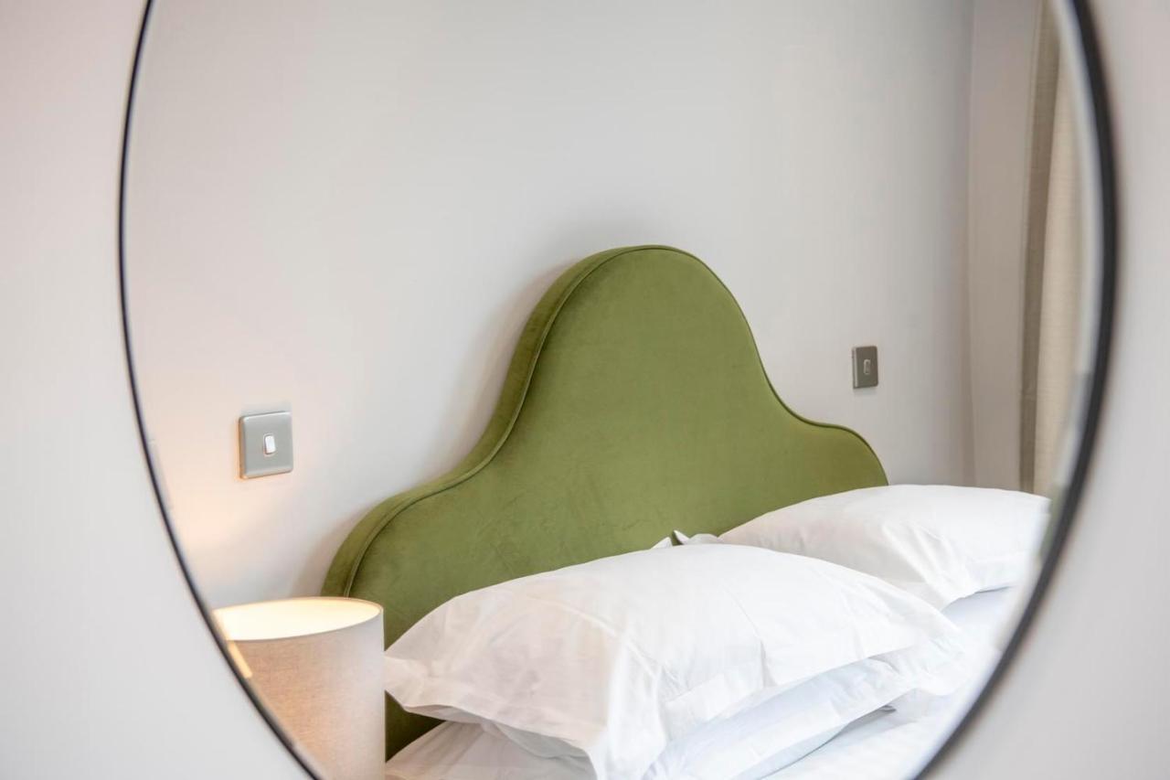 The Quadrant - The Carillon Suite York Exterior photo